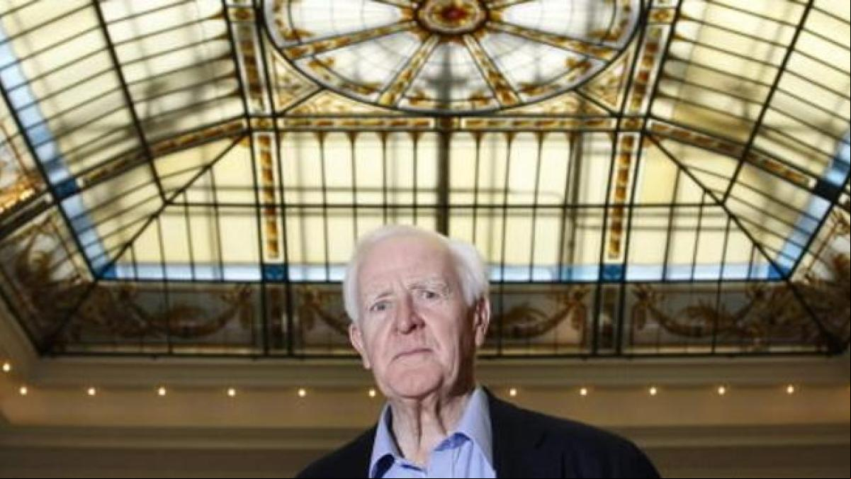 John Le Carré: Los espías y los mafiosos comprenden el mundo de verdad