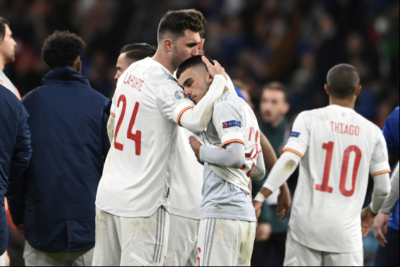 Luis Enrique: “Lo de Pedri no se lo he visto a nadie, ni a Iniesta a su edad”