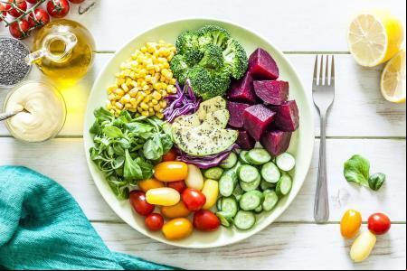 Plato con distintos vegetales