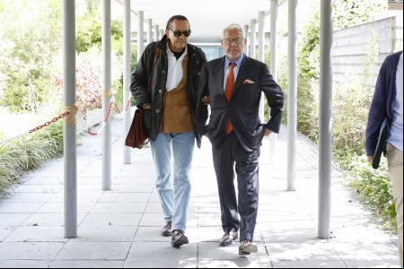 Julian Muñoz con su abogado,Javier Saavedra, en 2017.