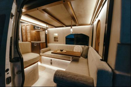 Zion Dreams, la magnífica cámper convertida en una obra de arte sobre ruedas.