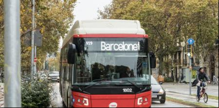 El refuerzo de la línea V19 reduce las acumulaciones de pasaje