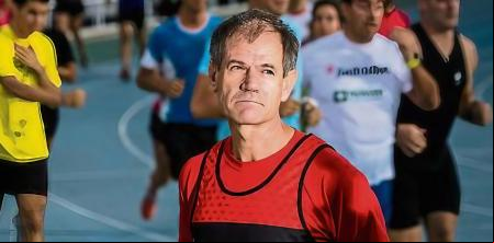 Abel Antón, exatleta y expolítico, 62 años: “Cada año corro un minuto más lento, me cuesta mantener los ritmos, entiendo que esto seguirá bajando y que llegará un momento que no aguantaré todos los días; es ley de vida”