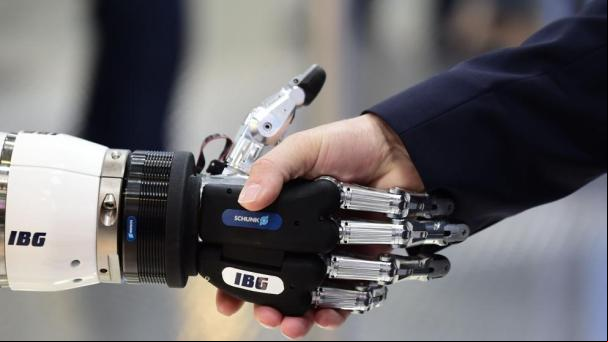 Los robots cumplen 100 años... y no han acabado con la humanidad