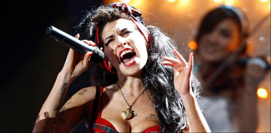 La familia de Amy Winehouse pone a la venta toda su ropa