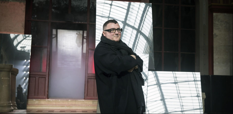 Muere de covid-19 el diseñador Alber Elbaz a los 59 años