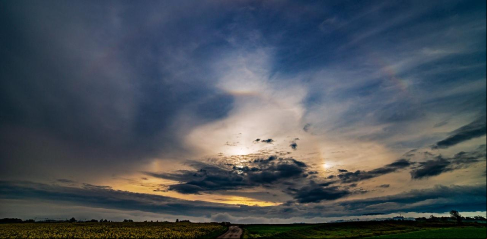 Increíble doble halo solar con parhelio en Vic