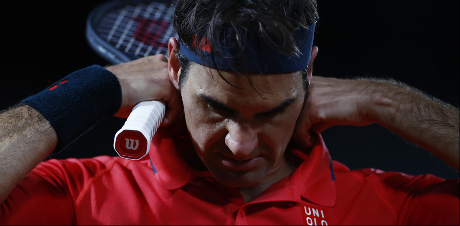 Federer sufre ante Koepfer para avanzar a octavos de Roland Garros