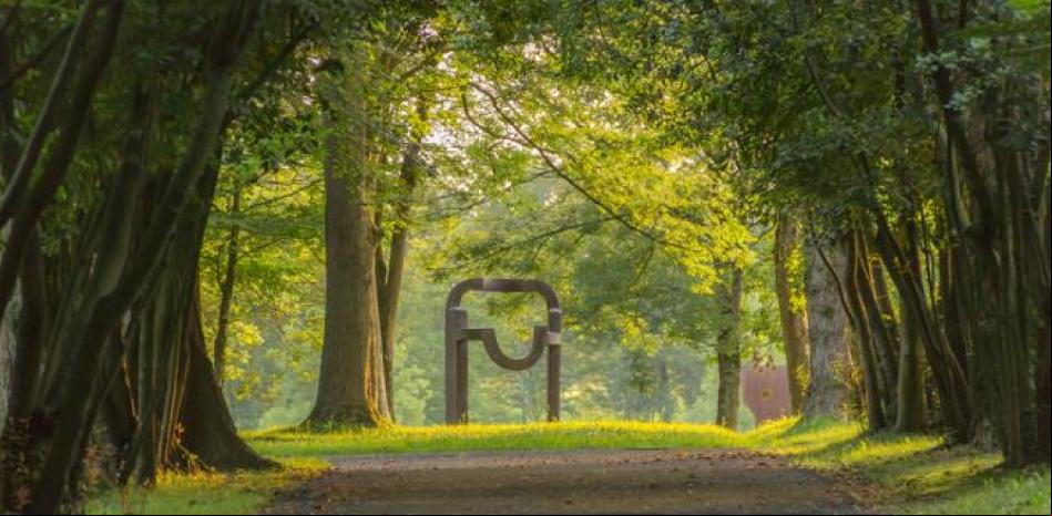 Chillida Leku amplía su oferta para el verano con jazz, danza, música clásica o cine