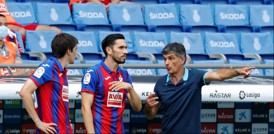La titularidad de Riqui Puig, el adiós de Mendilibar y otras claves del Eibar - Barça