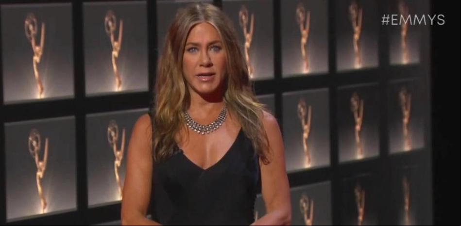 Jennifer Aniston comparte con sus seguidores el significado de su tatuaje en la muñeca