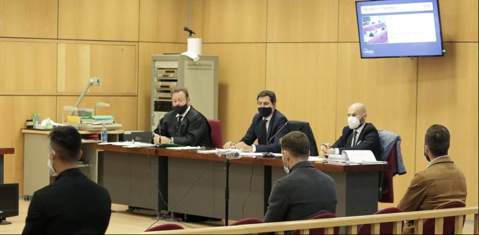 Enrich y Luna, condenados a dos años de cárcel por el vídeo sexual