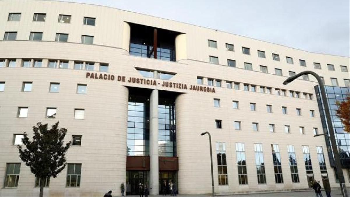 Seis años de prisión por abusar de una menor obligada a prostituirse