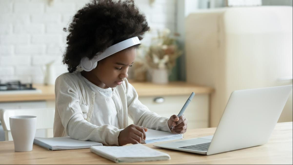 10 portátiles en oferta para adelantarnos a la llegada del nuevo curso escolar: Asus, Lenovo, HP...