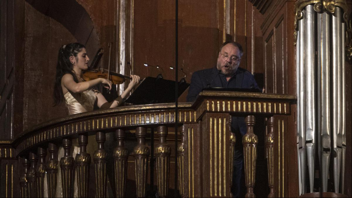 Matthias Goerne sorprende cantando en la Schubertíada desde la tribuna de una basílica