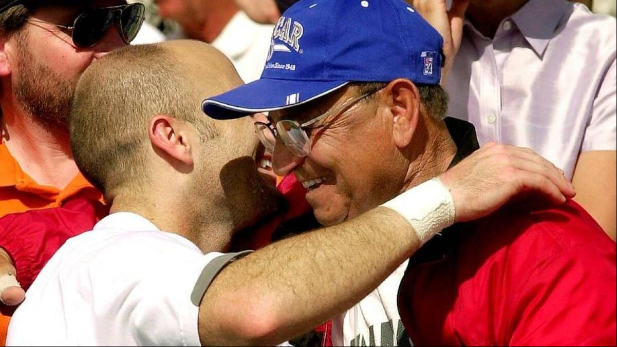 Muere Mike Agassi, el padre que atormentó a Andre y lo hizo campeón
