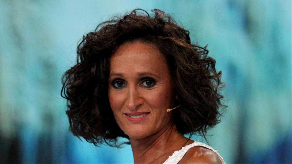 Quién es Dulce Delapiedra, la niñera de Isa Pantoja que se sentará esta noche en el plató de ¡De viernes!