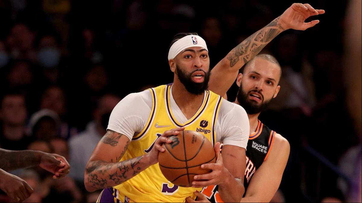 Los Lakers caen en el Madison sin el sancionado LeBron James