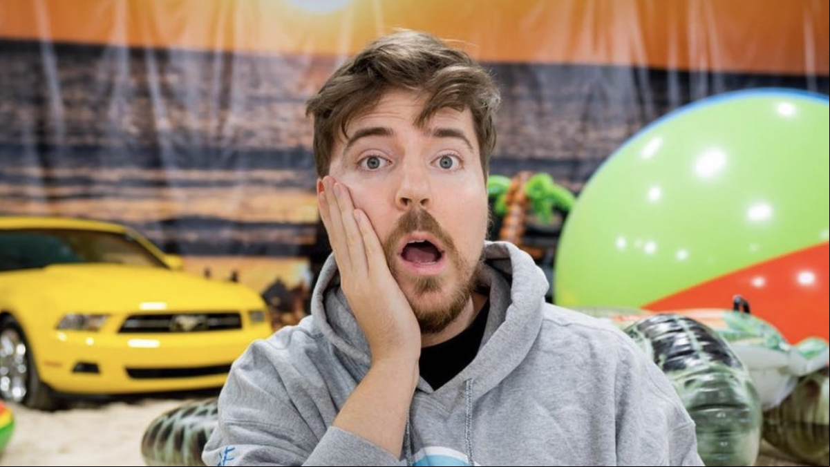 Se viraliza el vídeo del youtuber MrBeast en el que ayuda a 1000 invidentes a recuperar la vista