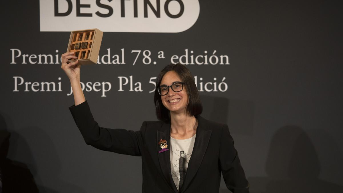 Inés Martín Rodrigo gana el Nadal con la novela ‘Las formas del querer’
