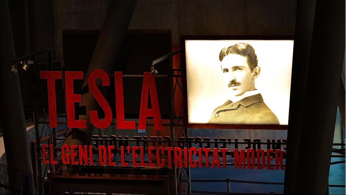 Descubre el mundo de Tesla