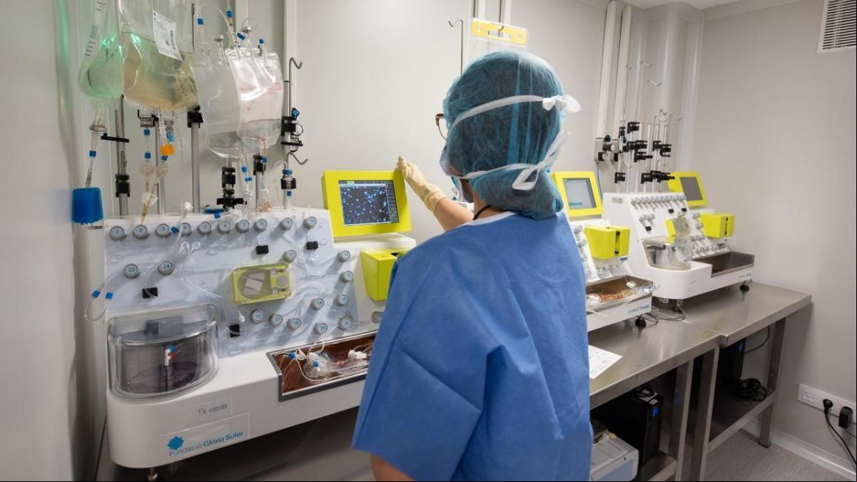 La UE impulsa un tratamiento innovador del hospital Clínic contra la leucemia linfoblástica