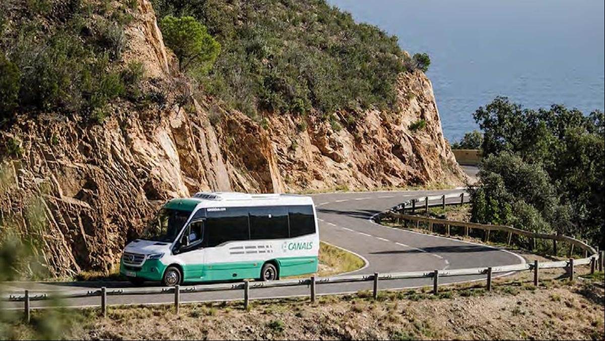Un bus turístico con remolque para bicicletas conectará las vías verdes de Girona