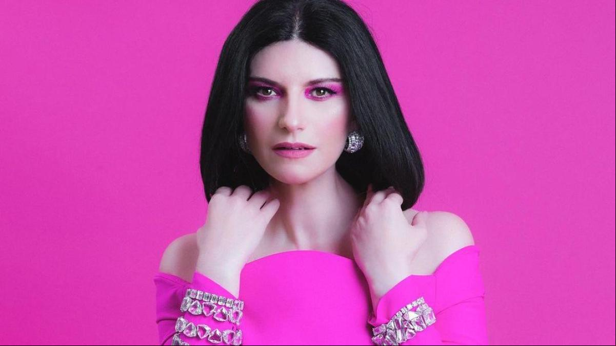 Laura Pausini luce tres espectaculares vestidos de Valentino en la semifinal de Eurovisión
