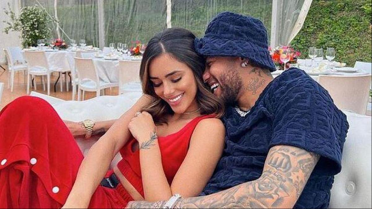 Bruna Biancardi da la cara y explica el motivo de la comentada ausencia de Neymar en el parto de su hija