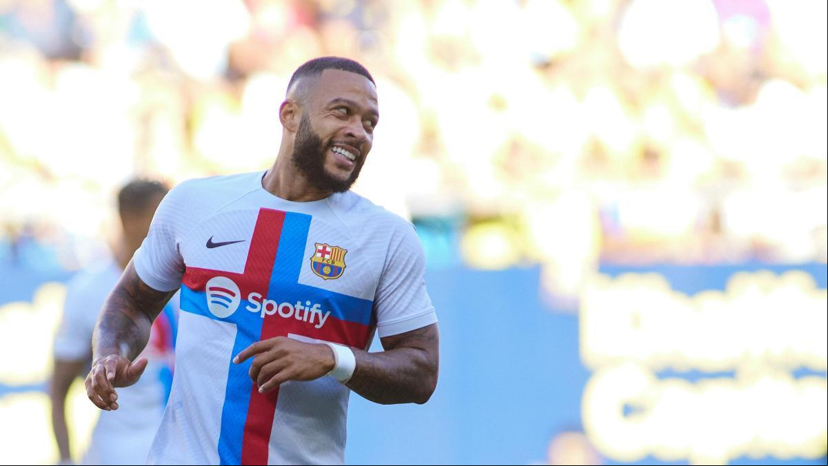 Kessié y Memphis, titulares en el Barça- Elche