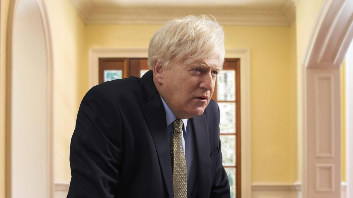 Boris Johnson llega a la pantalla de la mano de Kenneth Branagh