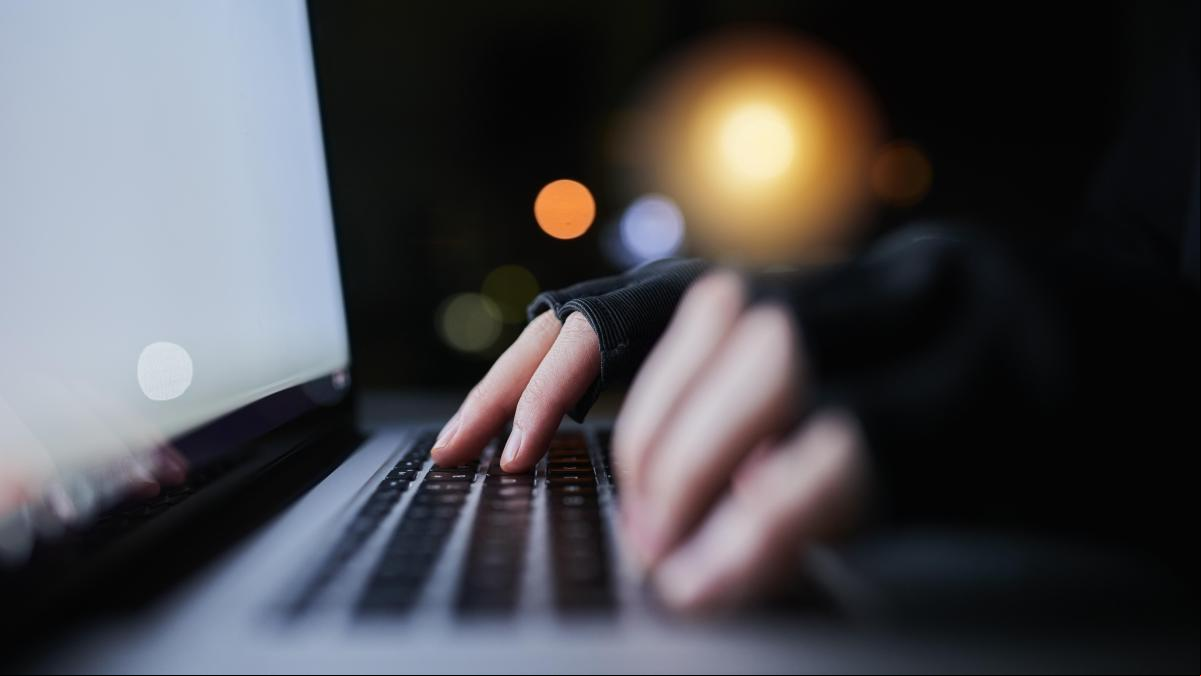Ransom House amenaza con filtrar datos de pacientes del Clínic con enfermedades infecciosas