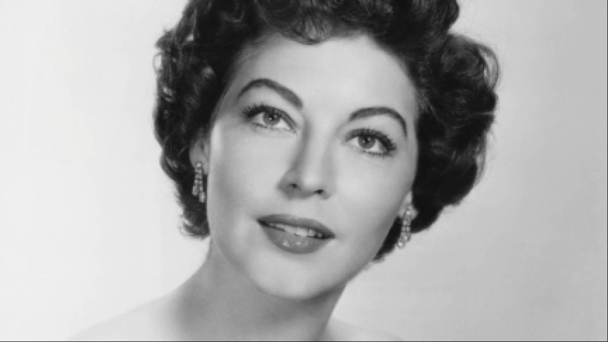 Ava Gardner, la intensa vida de la mujer más bella: hombres, fiesta, vino...