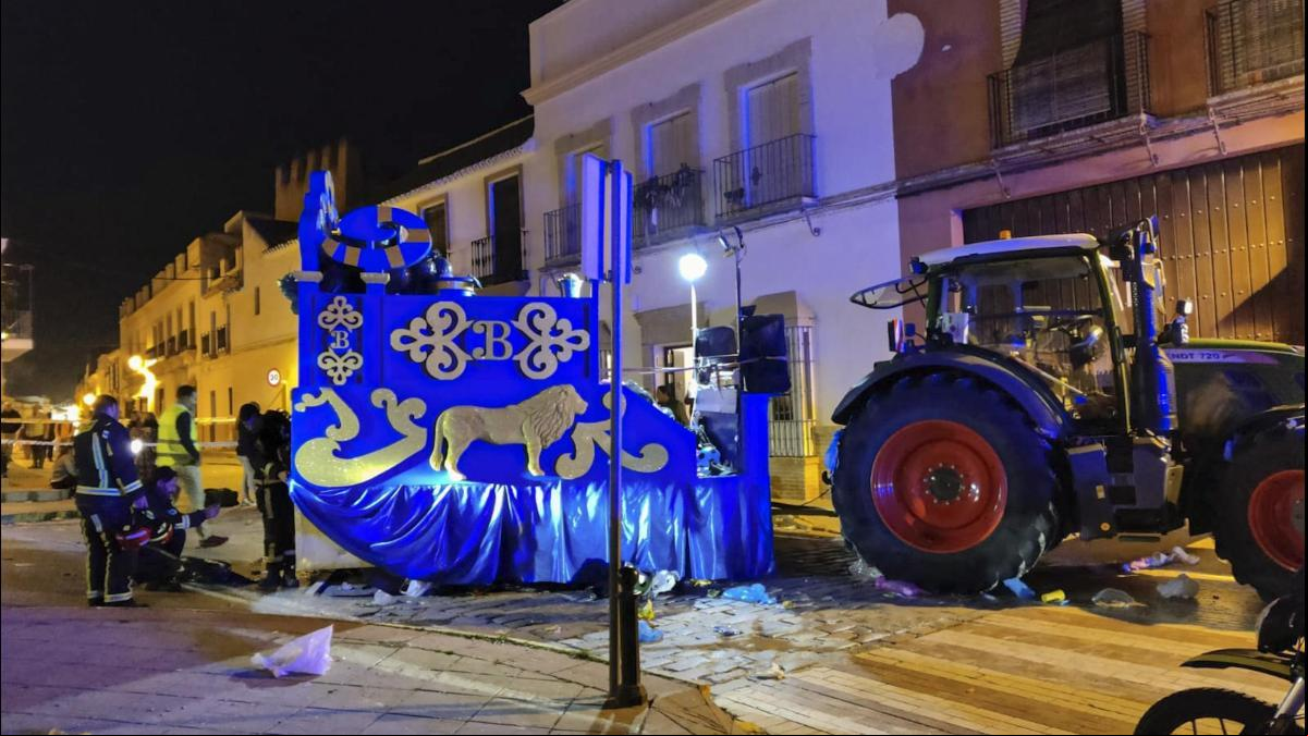 Una mujer de 72 años muerta y cinco heridos tras ser arrollados por una carroza de la cabalgata de Marchena