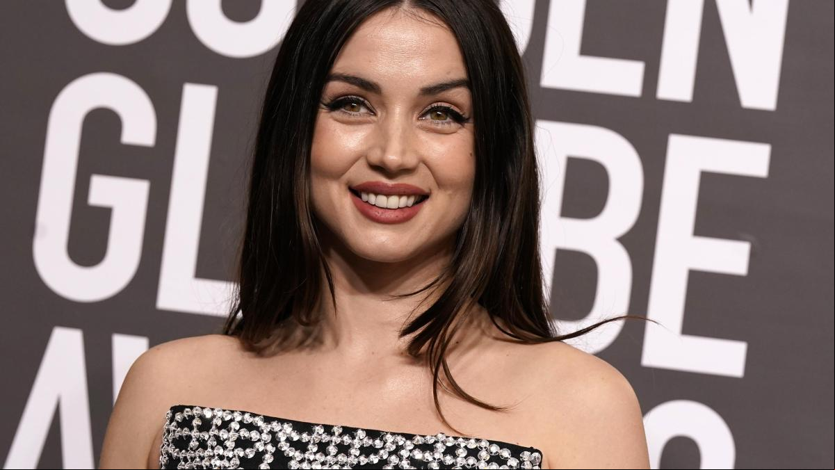 La inspiración detrás del debatido vestido de Ana de Armas en los Globos de Oro