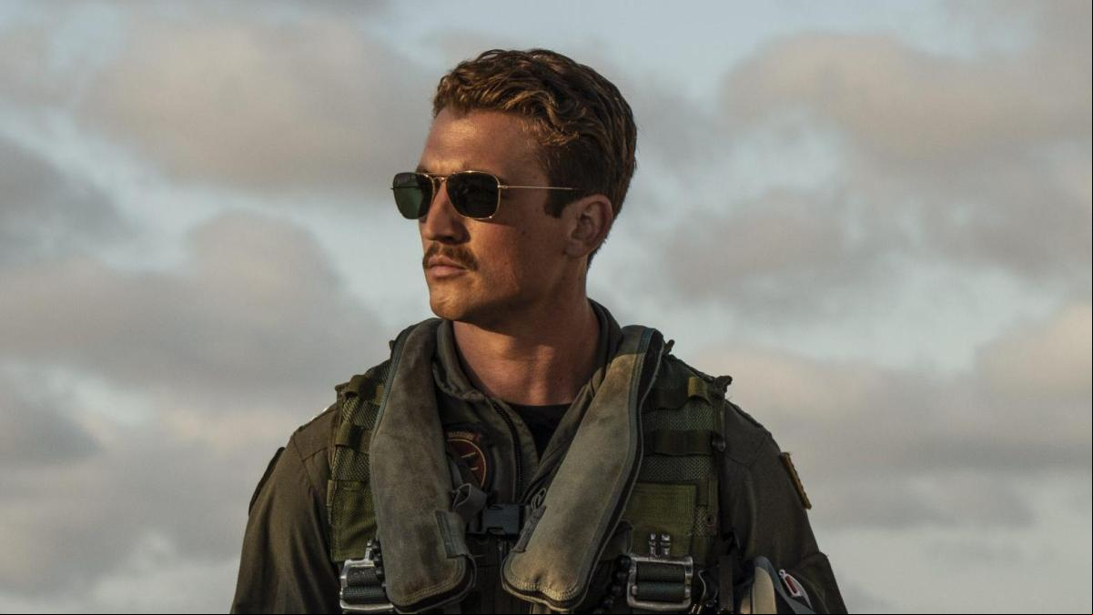 El bigote está de moda: cómo Hollywood y las redes han rescatado el look más sexy de los 80