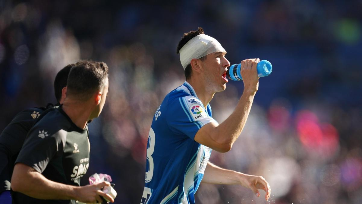 César Montes no estará por lesión frente a la Real Sociedad