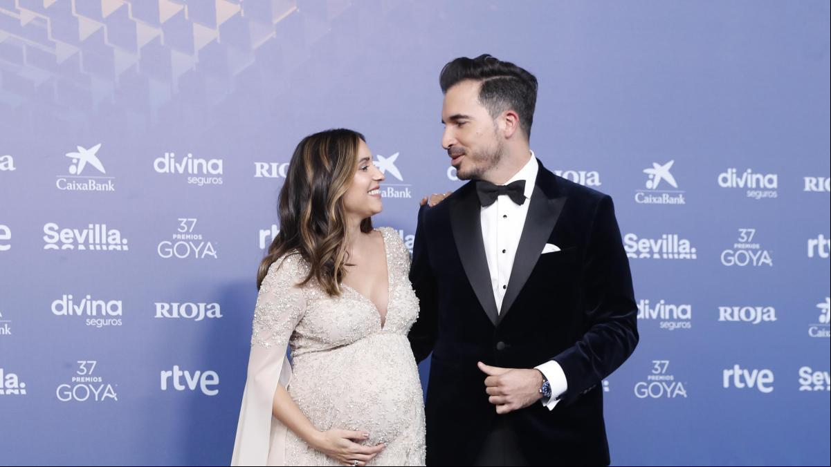 Javier Castillo y Verónica Díaz presumen de amor y de embarazo en los Goya 2023