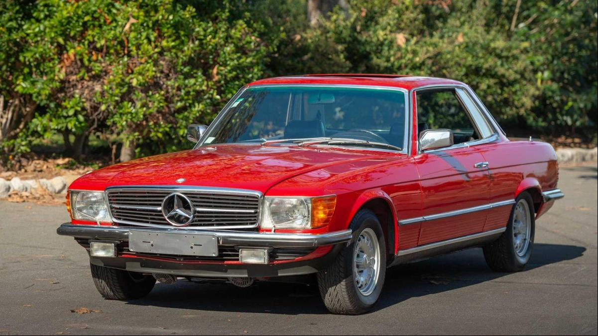 El extraño caso del primer Mercedes-Benz de Diego Maradona que volvió a fracasar en una subasta