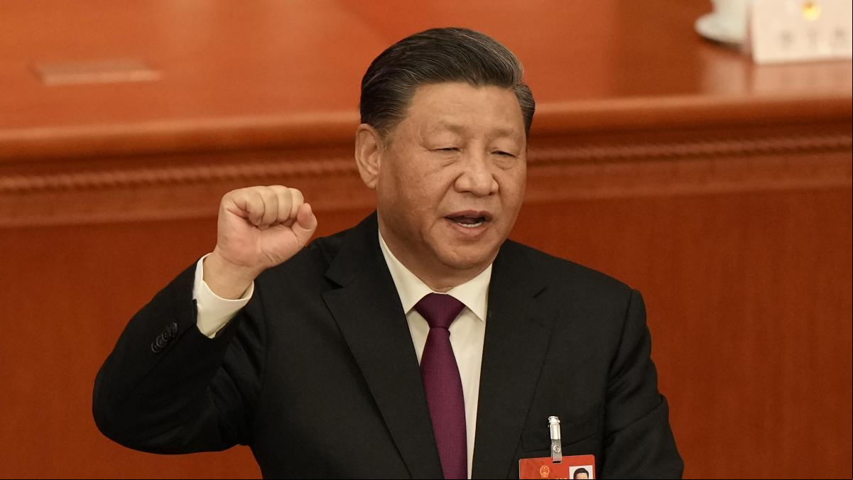 Xi asume un inusual tercer mandato presidencial