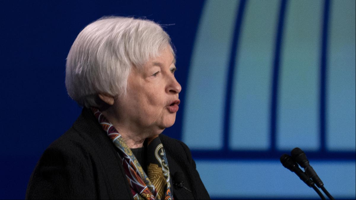 Yellen dice que el Gobierno está listo para proteger más bancos si se necesita