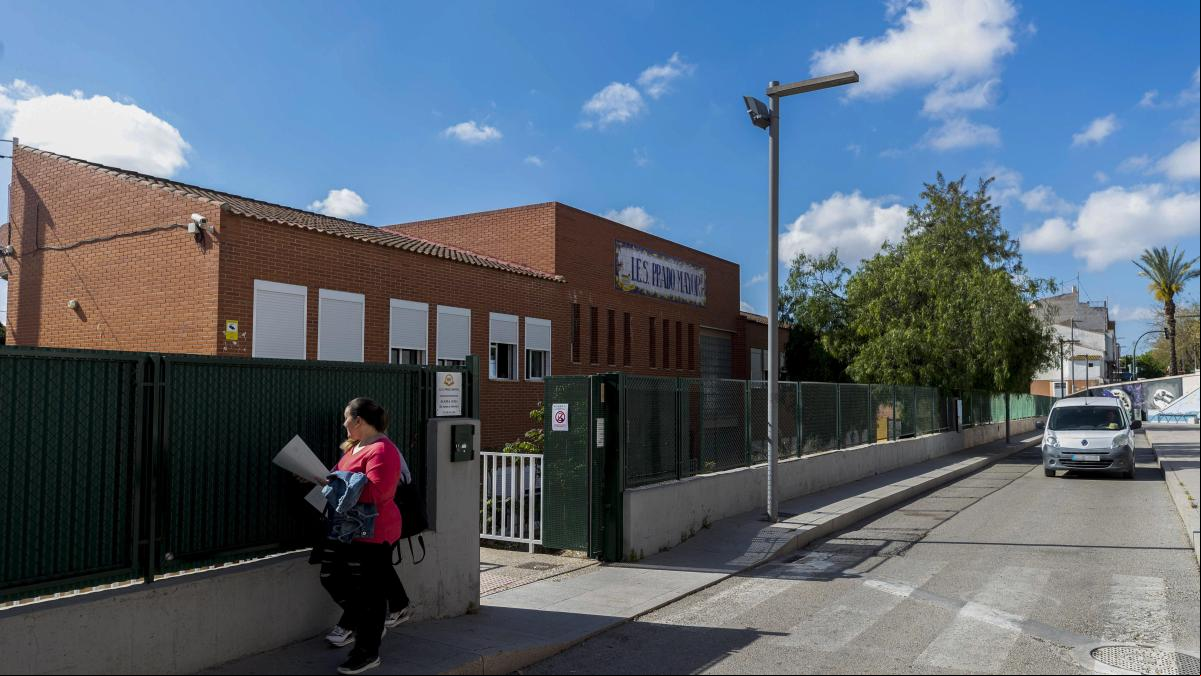 Prisión para un profesor de Totana por agredir sexualmente a una docena de alumnas