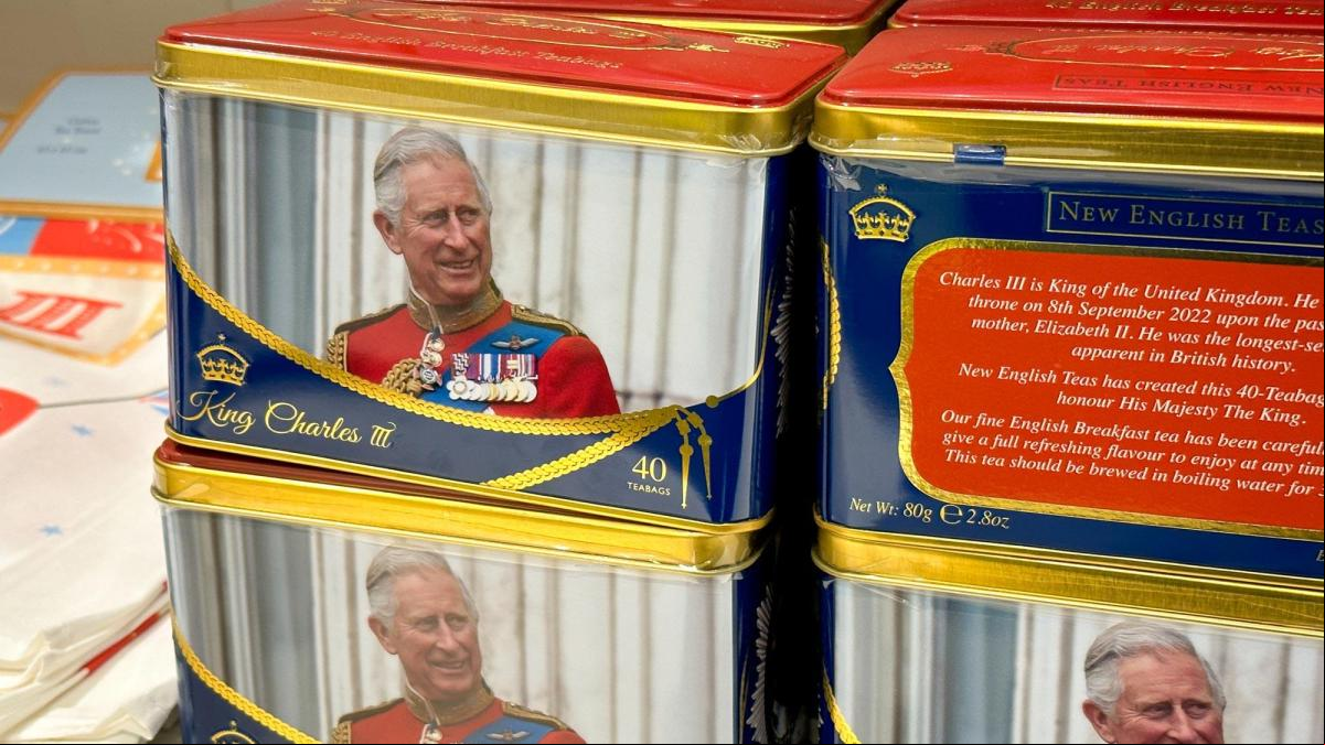 Del Coronation Chicken al Coronation gin, así monetizan los súpers la llegada de Carlos III