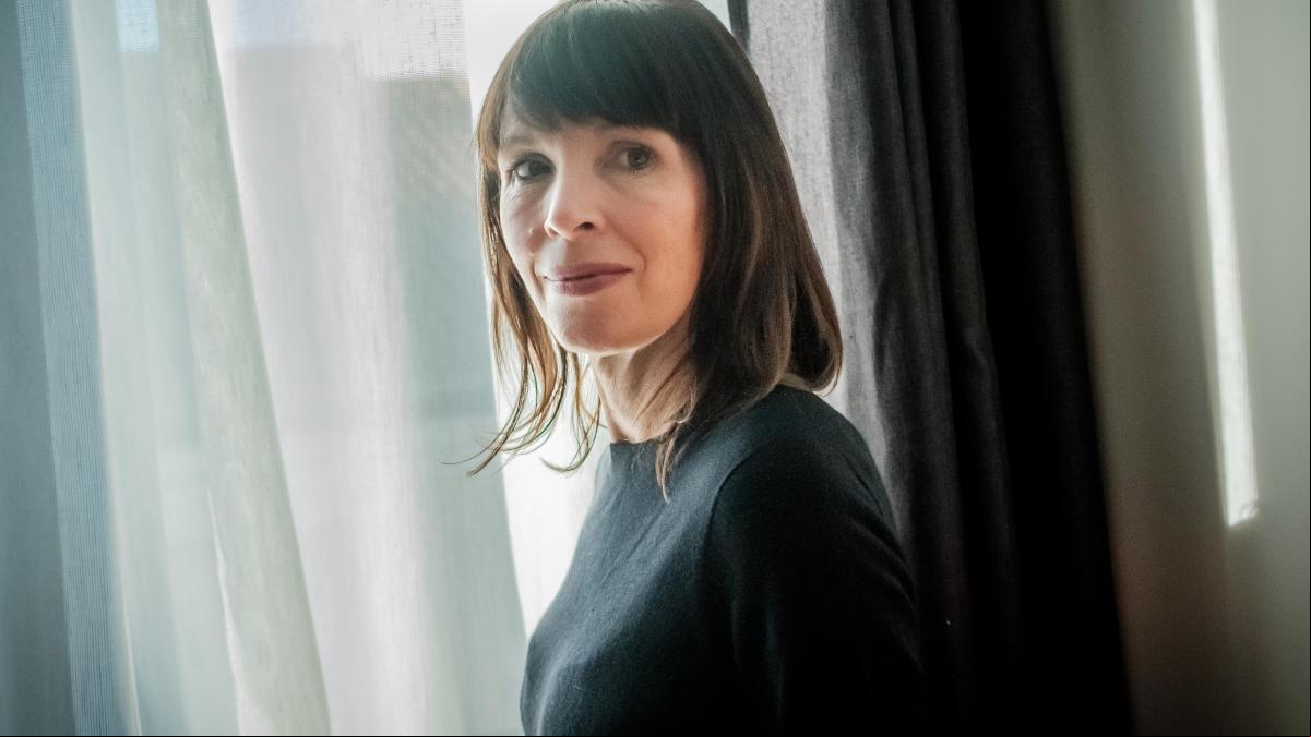 “La maternidad todavía es un tema tabú”: Rachel Cusk, la primera malamadre