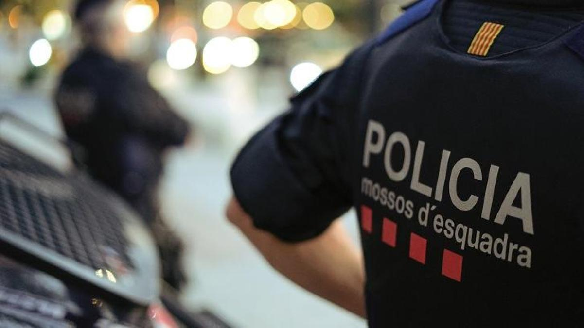Los Mossos buscan a dos ladrones tras robar en un banco de Oliana y atar a una trabajadora