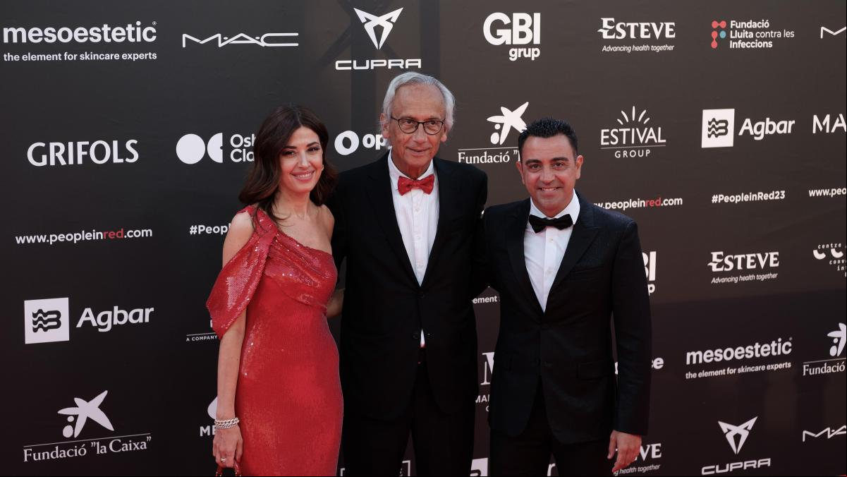 People in red: una Alfombra roja de solidaridad