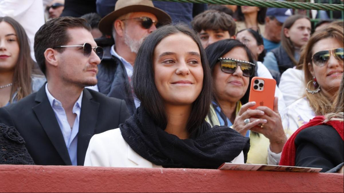 Victoria Federica disfruta de la corrida de toros de Roca Rey