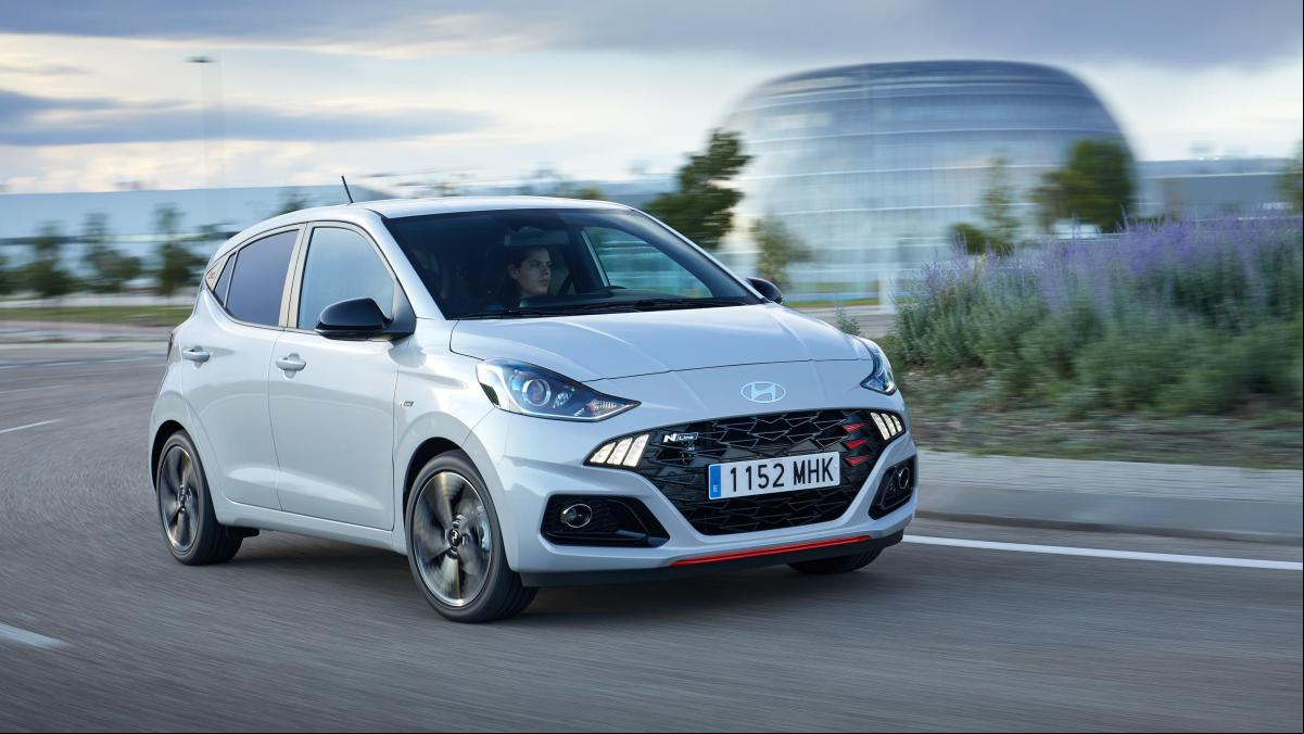Hyundai actualiza el pequeño i10 para apostar fuerte en el segmento de los coches urbanos