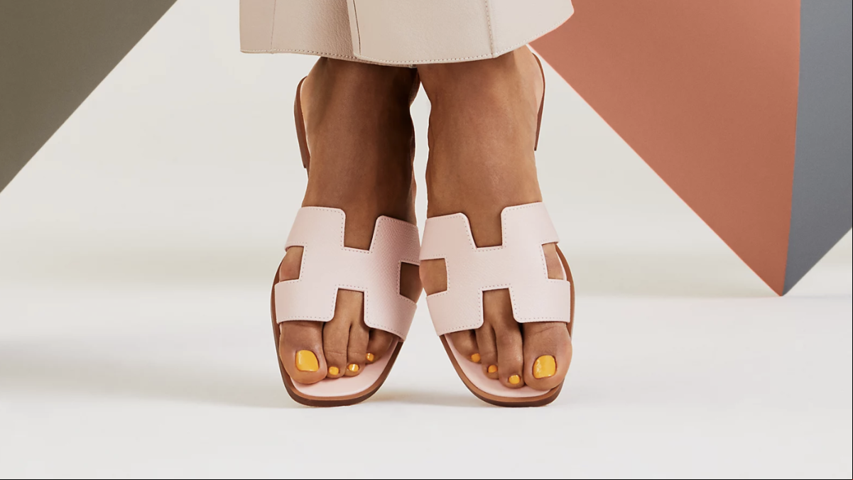 Zara tiene la versión low cost de las sandalias favoritas de las prescriptoras de estilo