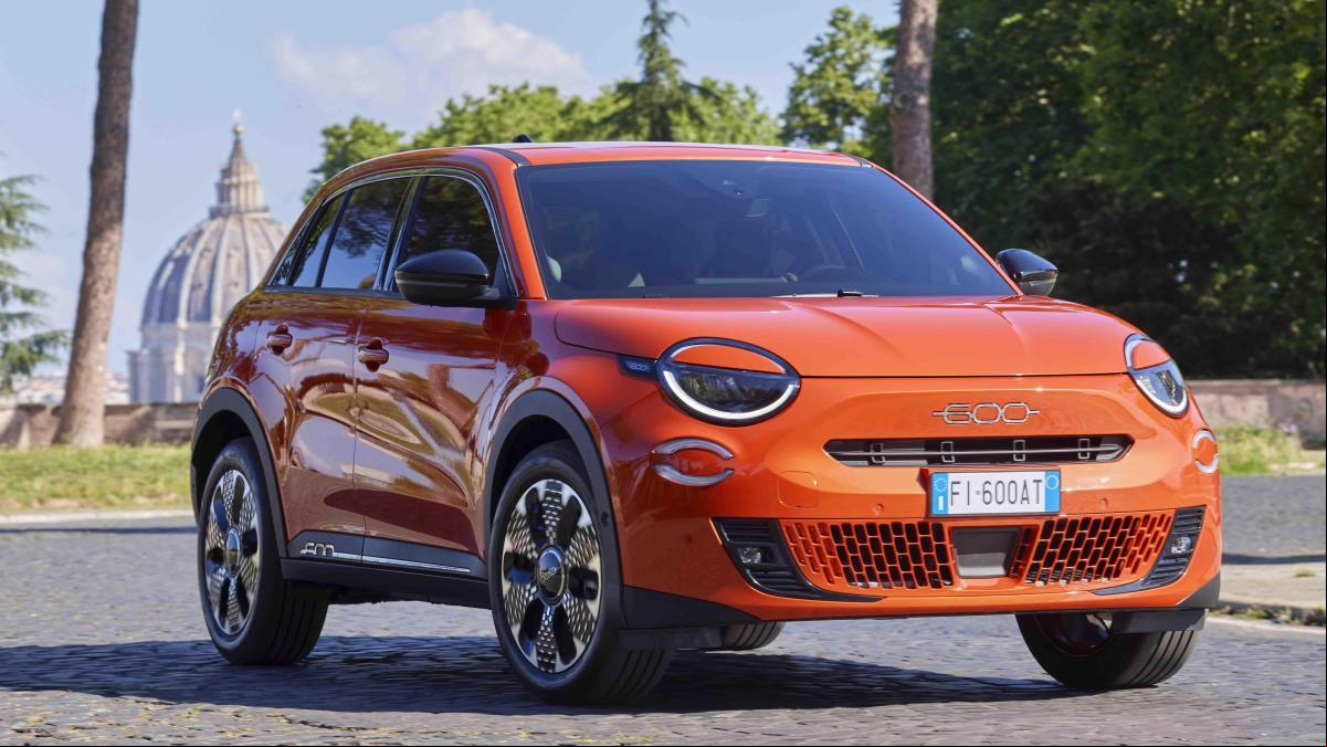Nuevo Fiat 600e: la marca recupera el popular nombre para su primer SUV eléctrico